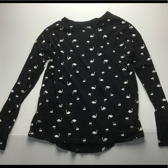 Old Navy Other - 4/$16 💝 Old Navy swan tee for girls size XL